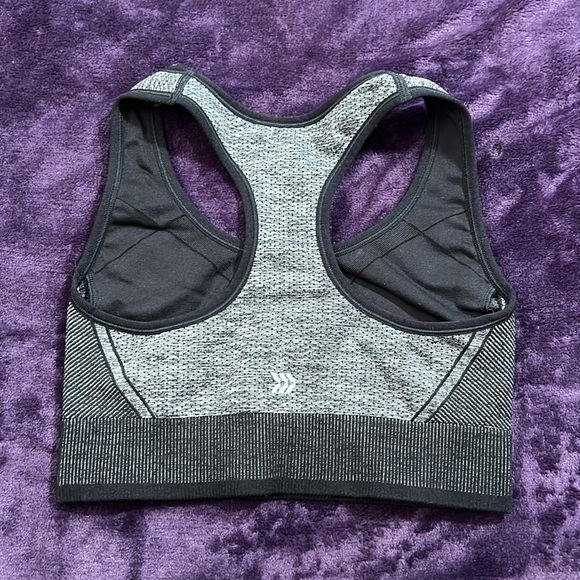 all in motion, Large, seamless sports bra - Picture 2 of 3